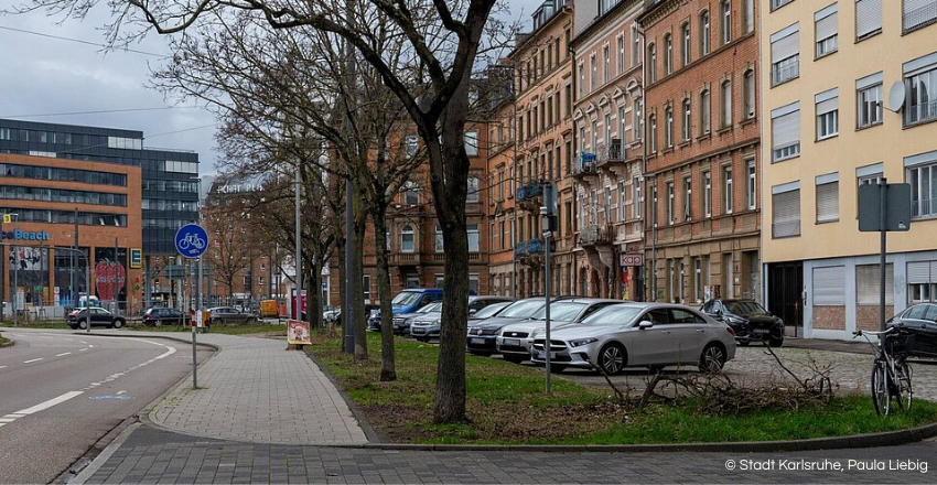 Familie-Reinhardt-Platz